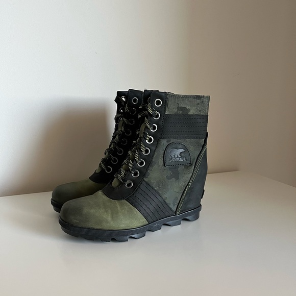 RARE Sorel Lexie Wedge Boot Hiker Green - Picture 9 of 16